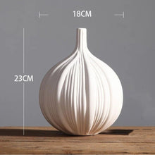 Load image into Gallery viewer, The Garlic Bulb Vase
